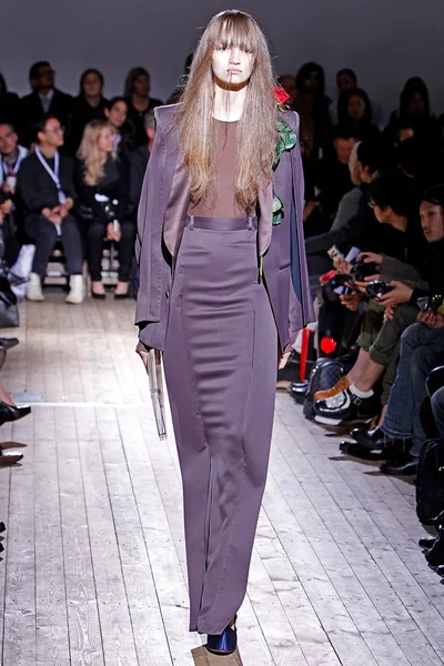 Look 12